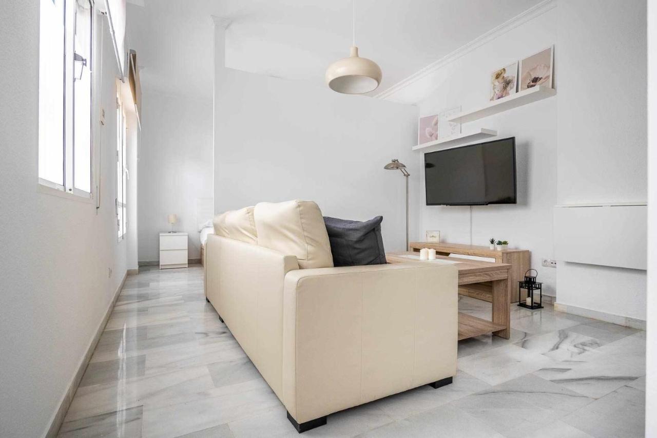 Comfy Away Apartment Севиля Екстериор снимка