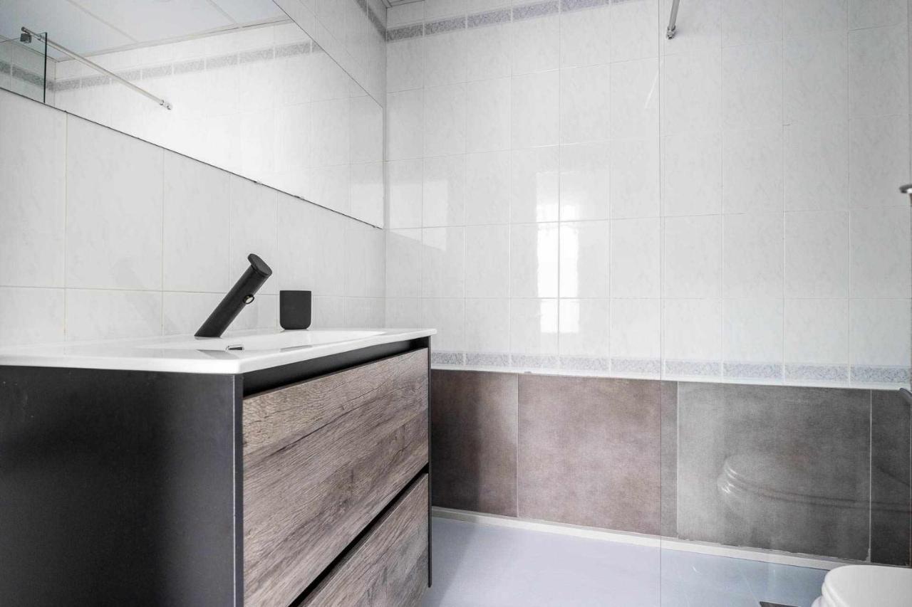 Comfy Away Apartment Севиля Екстериор снимка