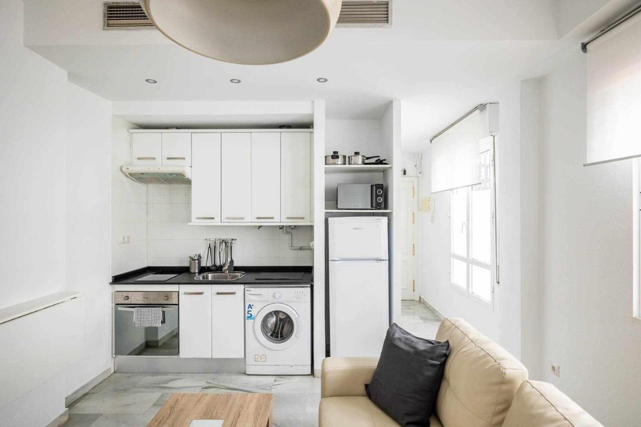 Comfy Away Apartment Севиля Екстериор снимка