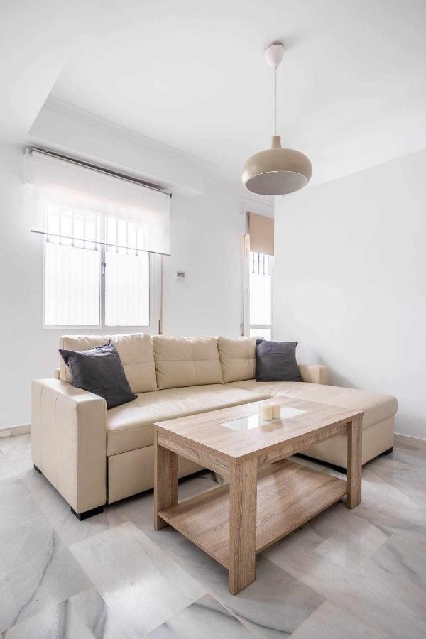 Comfy Away Apartment Севиля Екстериор снимка