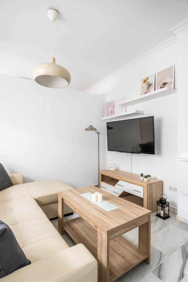 Comfy Away Apartment Севиля Екстериор снимка